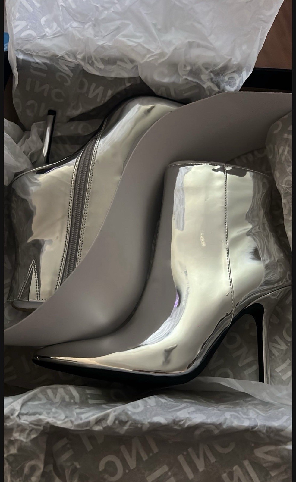 JOURNEE Collection Silver Boot Heels Brand New In Box , Size 5 M