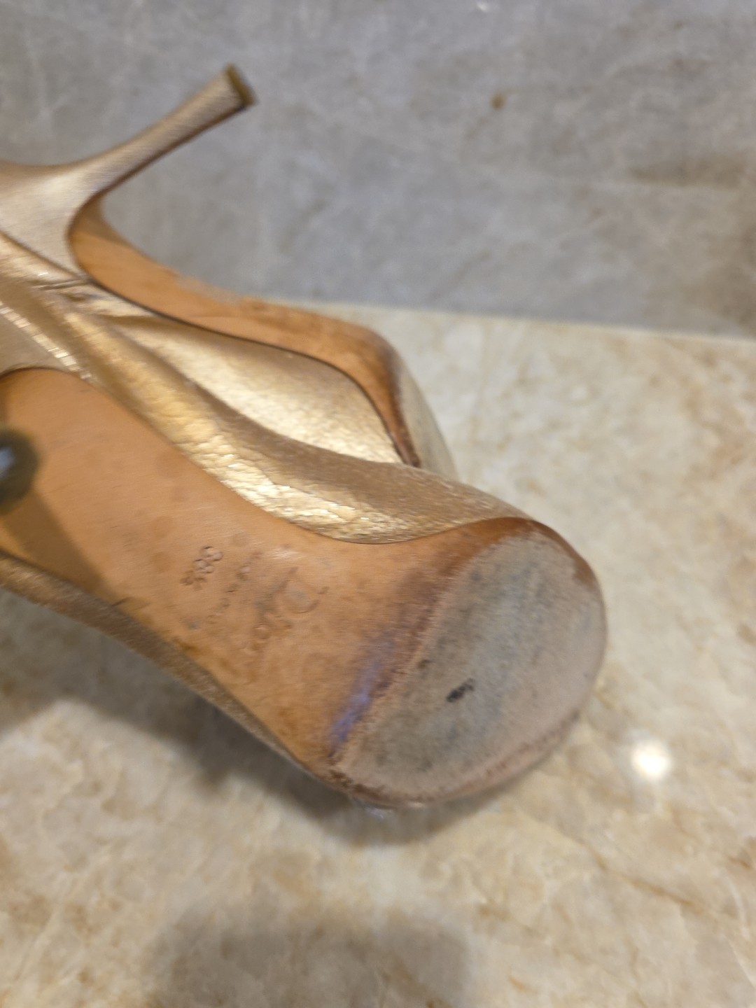 Gorgeous Designer Christian Dior Gold Pumps 38.5