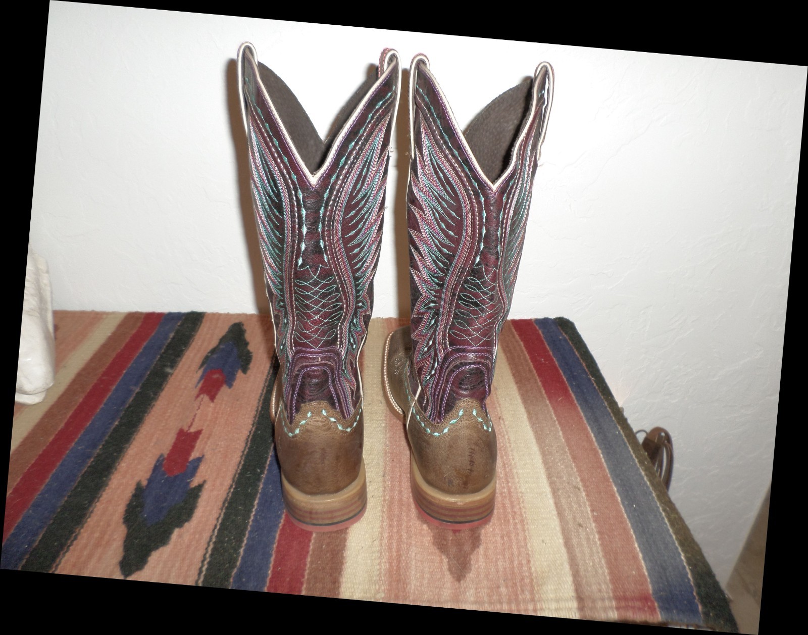 Women’s Size 9B Ariat Square Toe Brown Leather Cowboy Boots Turquoise Stitching