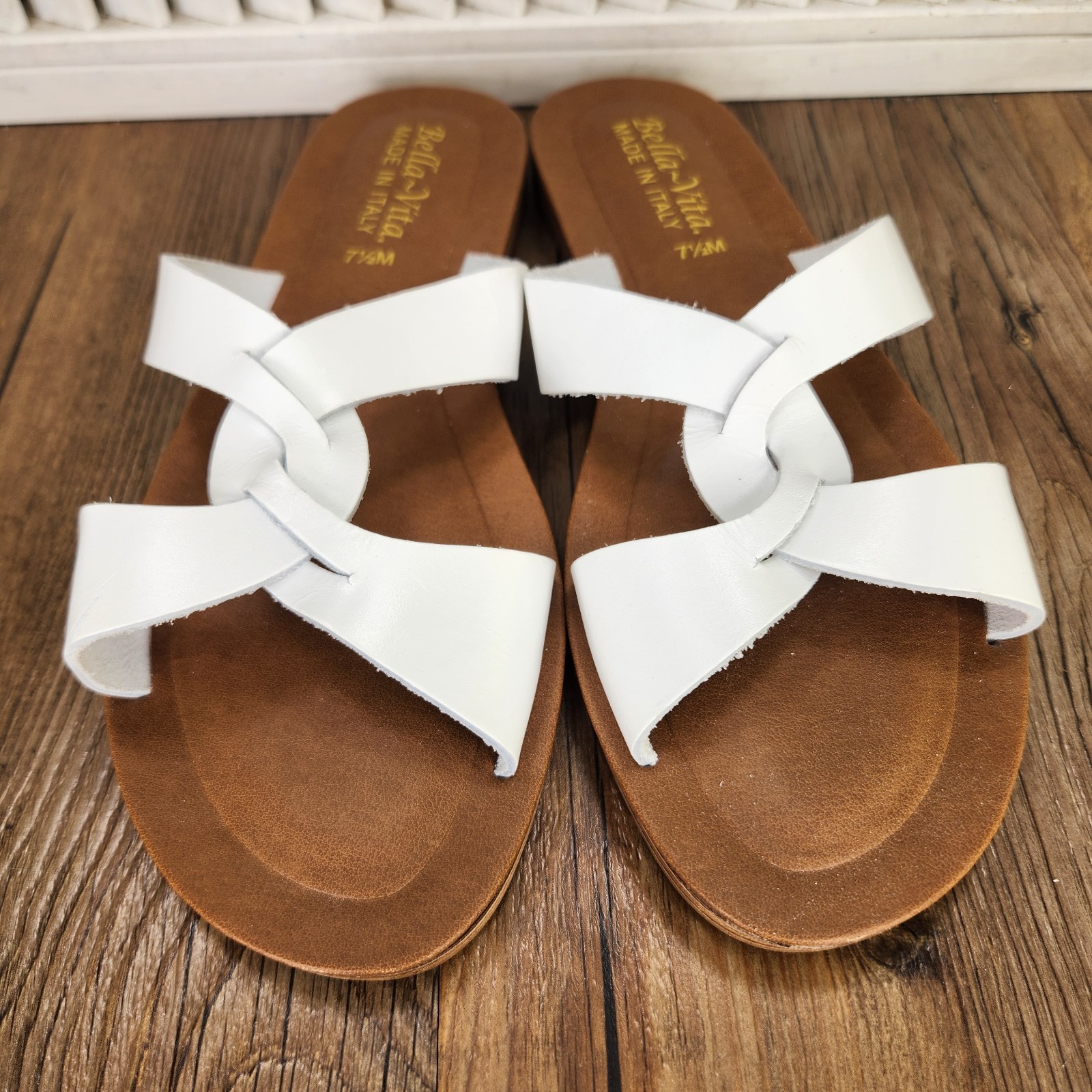 Bella Vita Dov Slide Sandals Womens Size 7.5 M White Italian Leather Summer Chic