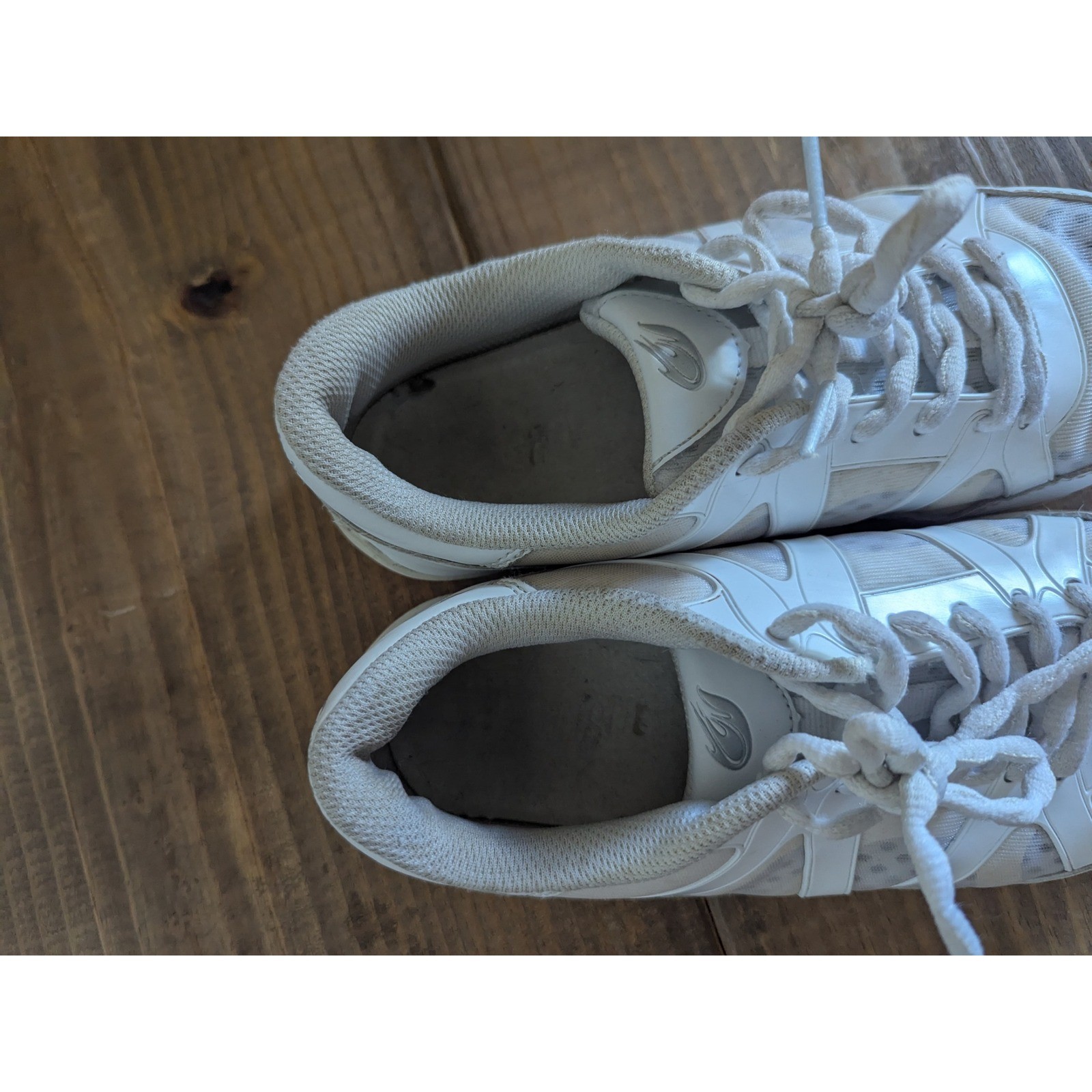 Eight Count Elevate Cheer Dance Sneakers White Athletic Shoes Women A8