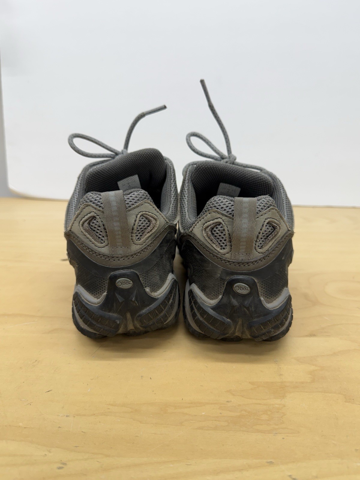 Oboz Sawtooth II Low Waterproof Hiking Boots Shoes Womens Size 9 Brown Gray