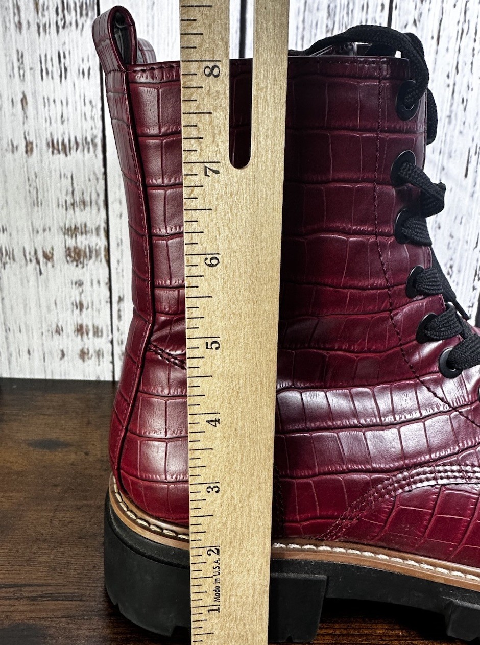 Sun + Stone Women’s Burgundy Lug Sole Combat Boots Size 8 Lace Up Zip Up Grunge