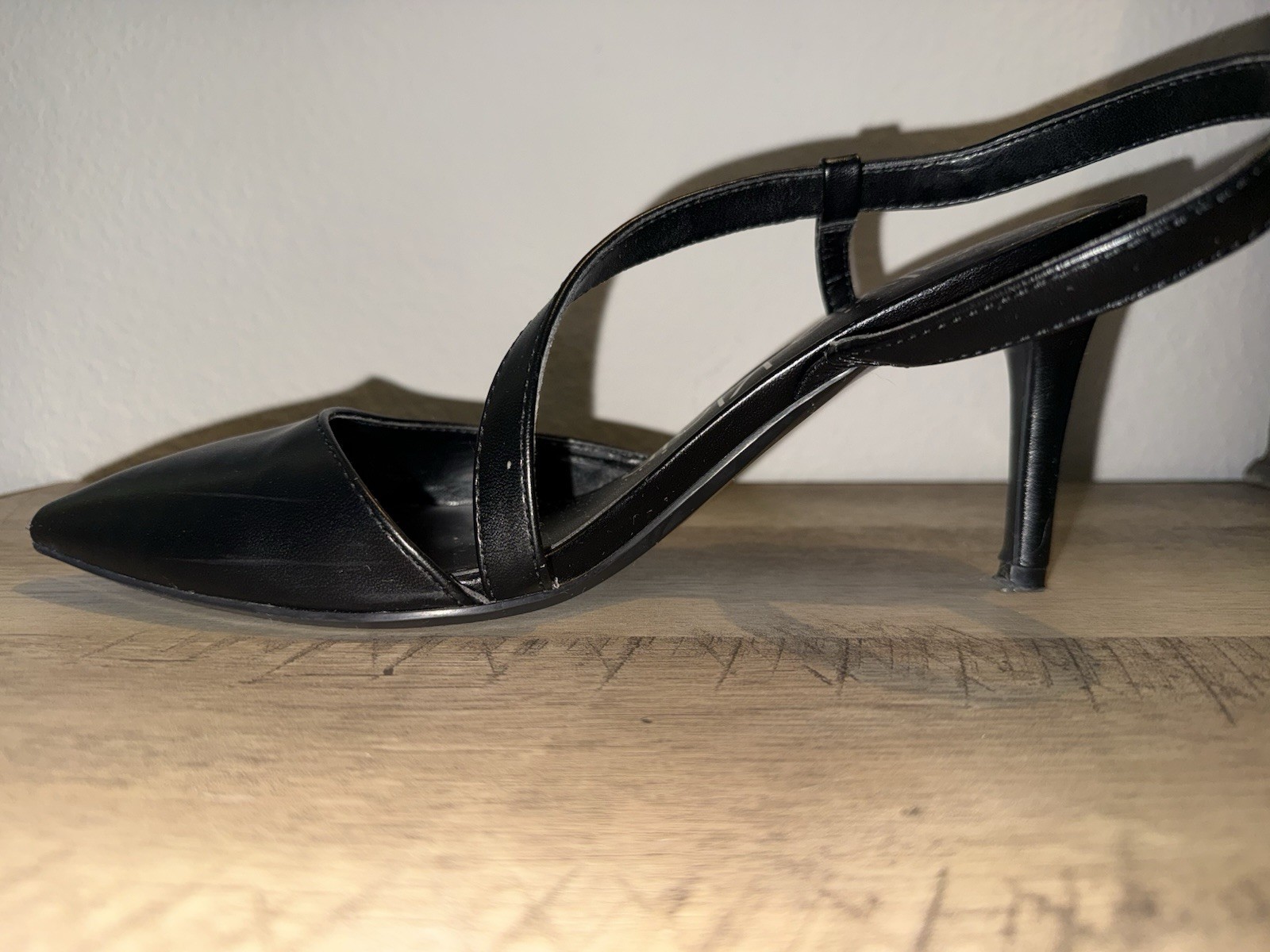 Calvin Klein Womens Black Leather Slip On Slingback Pointed Toe Heels 9.5M