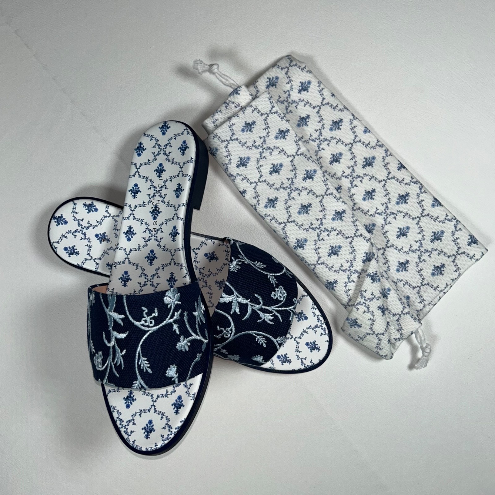 Hill House Home The Somerset Slide Slippers Blue Floral Toile Women’s 8.5 NIB