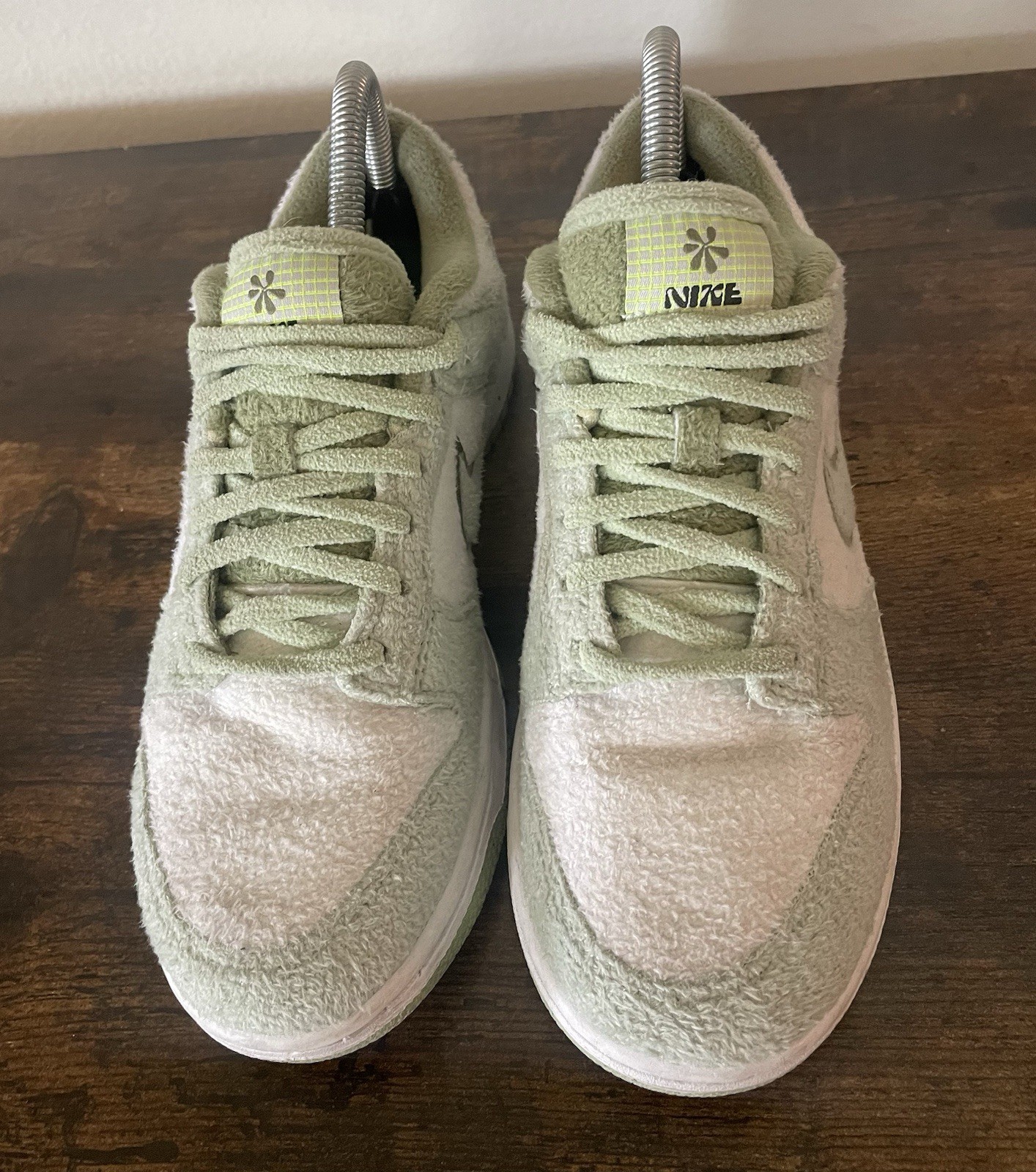 Nike Dunk Low Women’s Size 7.5 – SE Fleece – Honeydew 2022