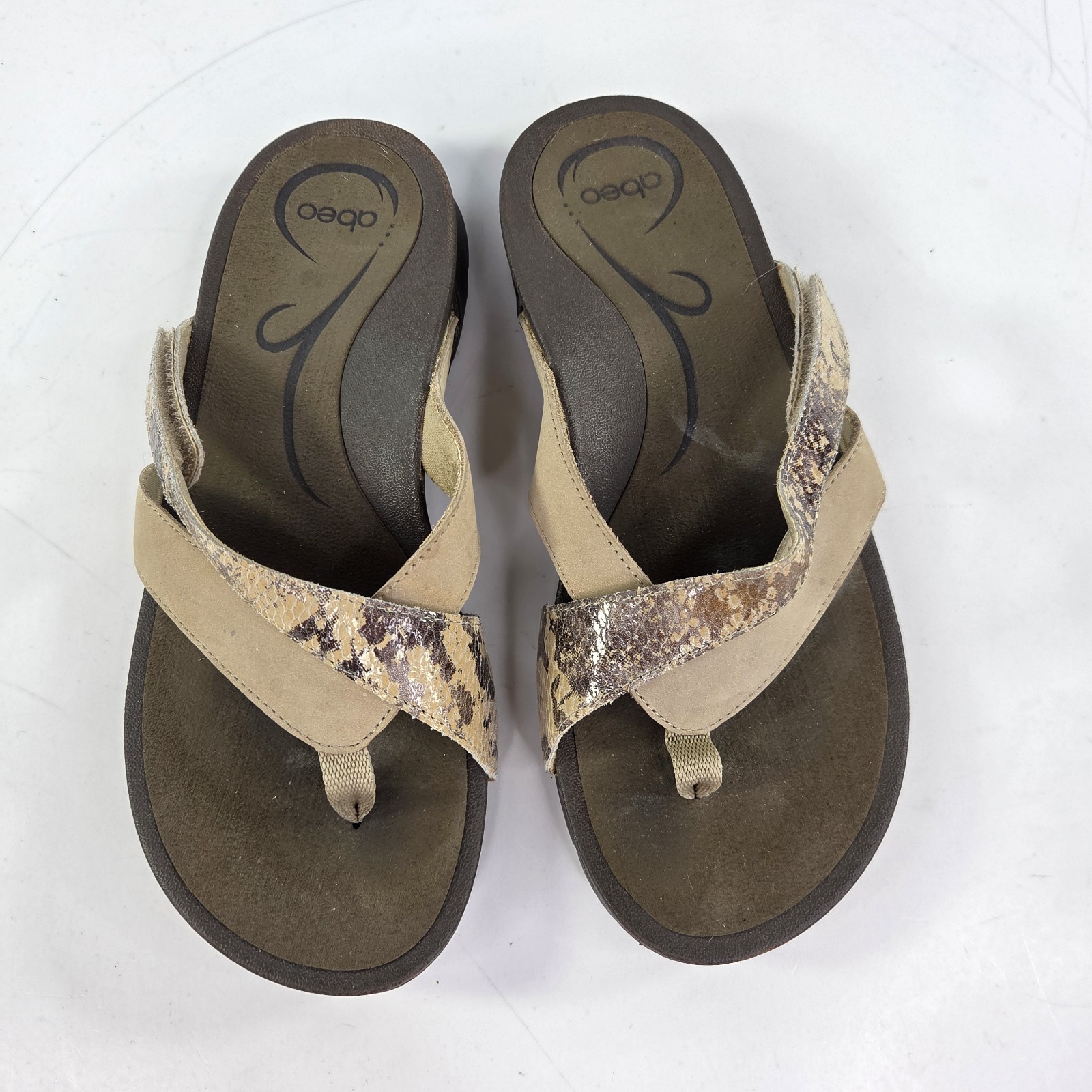 Abeo leather thong sandals Womens US 7 Tan snakeskin print strap Shoes