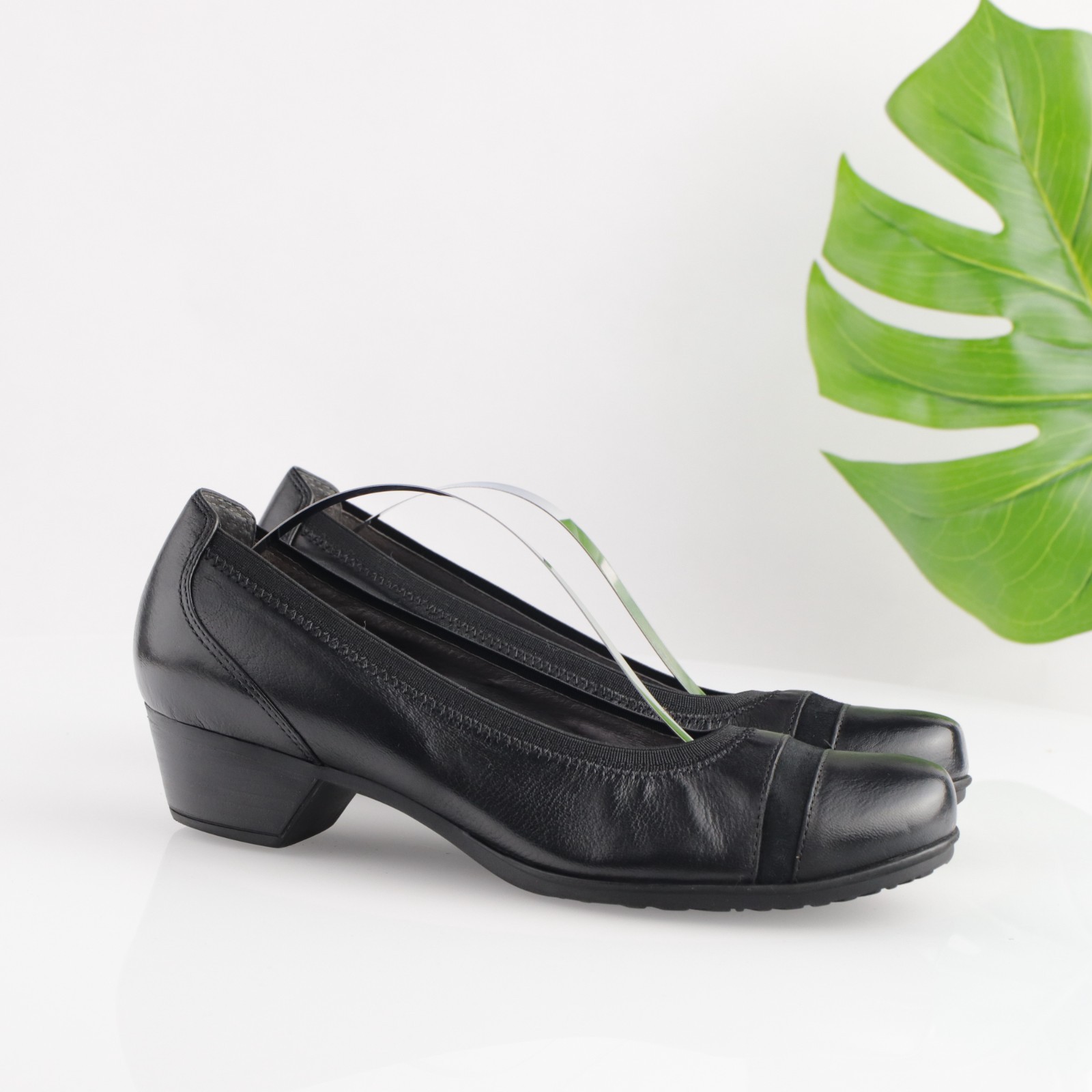 Abeo Womens Mia Pump Size 9.5 N Black Leather Low Heel Comfy Work Arch Support