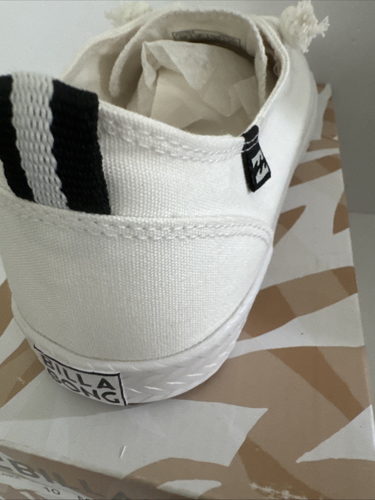 Billabong Harbor Women’s White Sneakers