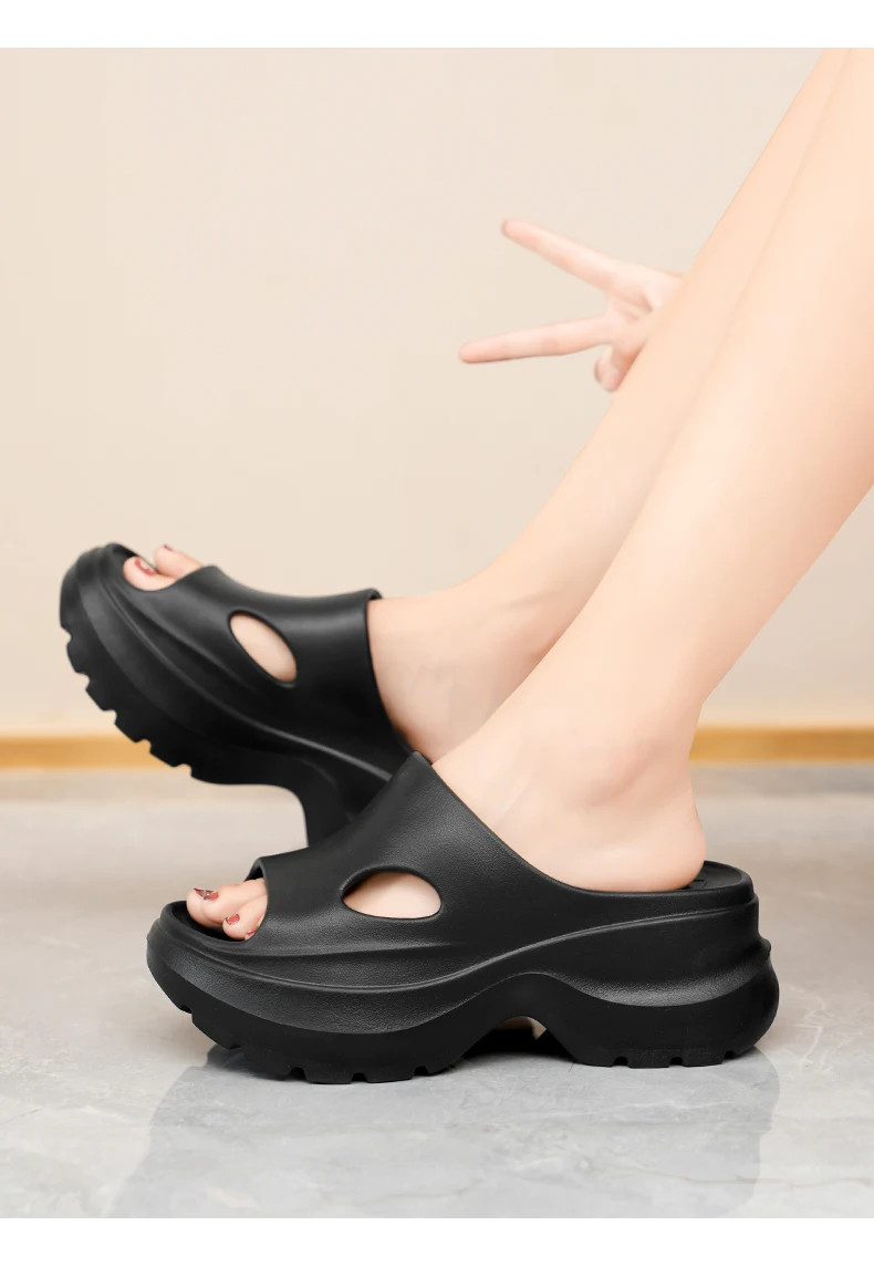 A Pair of Women’s Slippers, Wear-resistant, Non-slip, Comfortable, Simple, High
