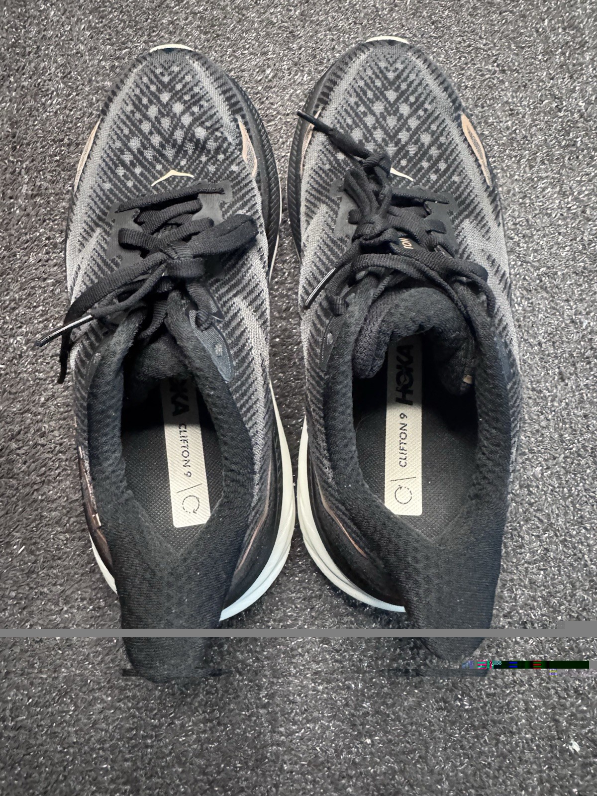 Hoka one Clifton 9 Women’s Size 7 D wide 1132211 ‘black/rose Gold’ Running Shoes