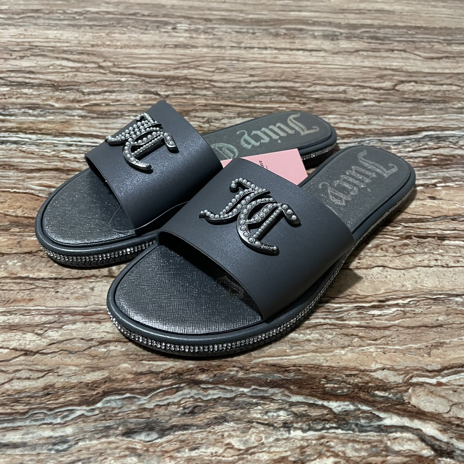 Juicy Couture Yaresi Slide Sandal Women’s Size 9 Gunmetal Pearl Beaded Logo Shoe