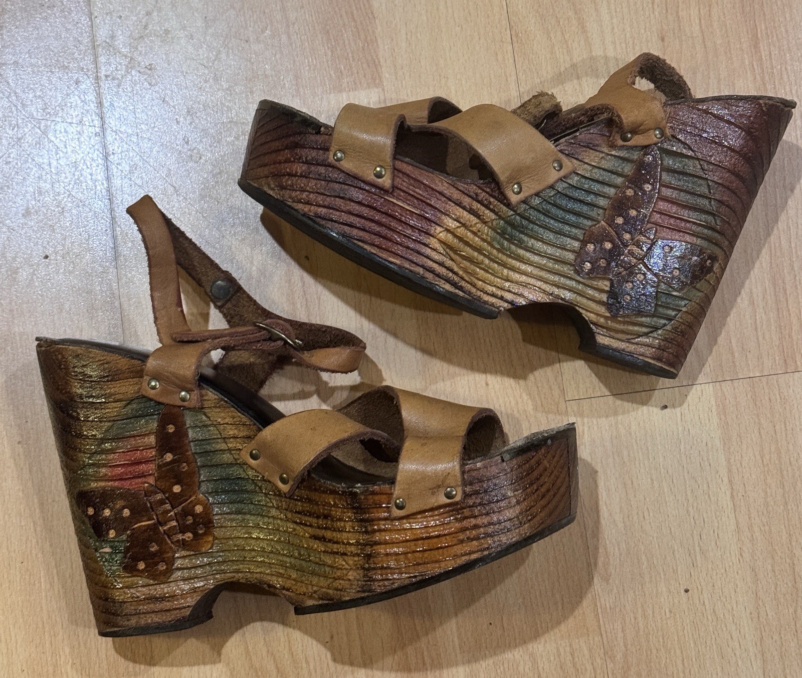 70s Folk Art Platform Sandals – Leather Butterfly Wooden Wedge Shoes Size 8