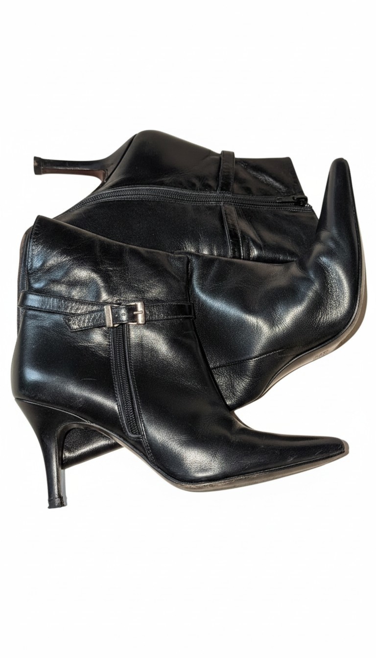 Vintage Albert Nipon Black Leather Pointed Toe Ankle Boots Heels Sz 7.5 M In Box