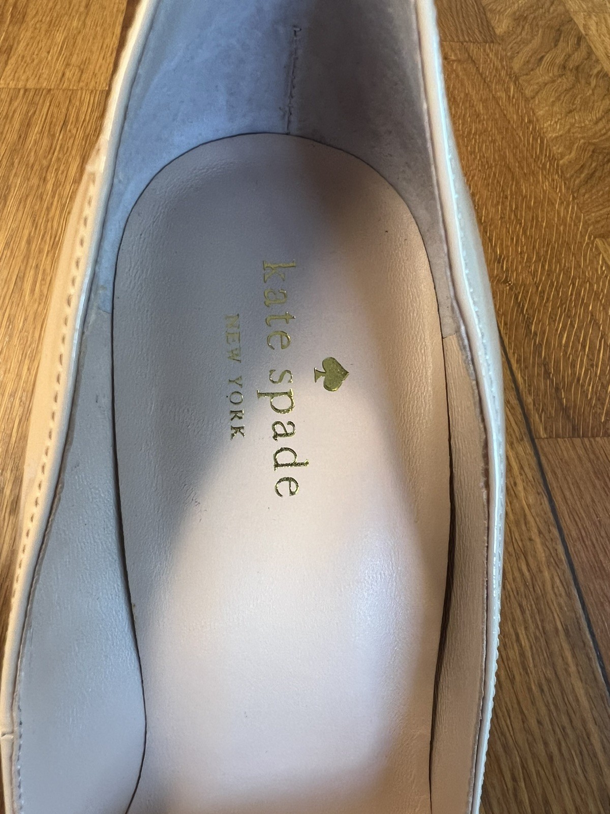 Kate Spade Evelyn Patent Leather Pale Pink/Nude Flower Heel Sz 9.5