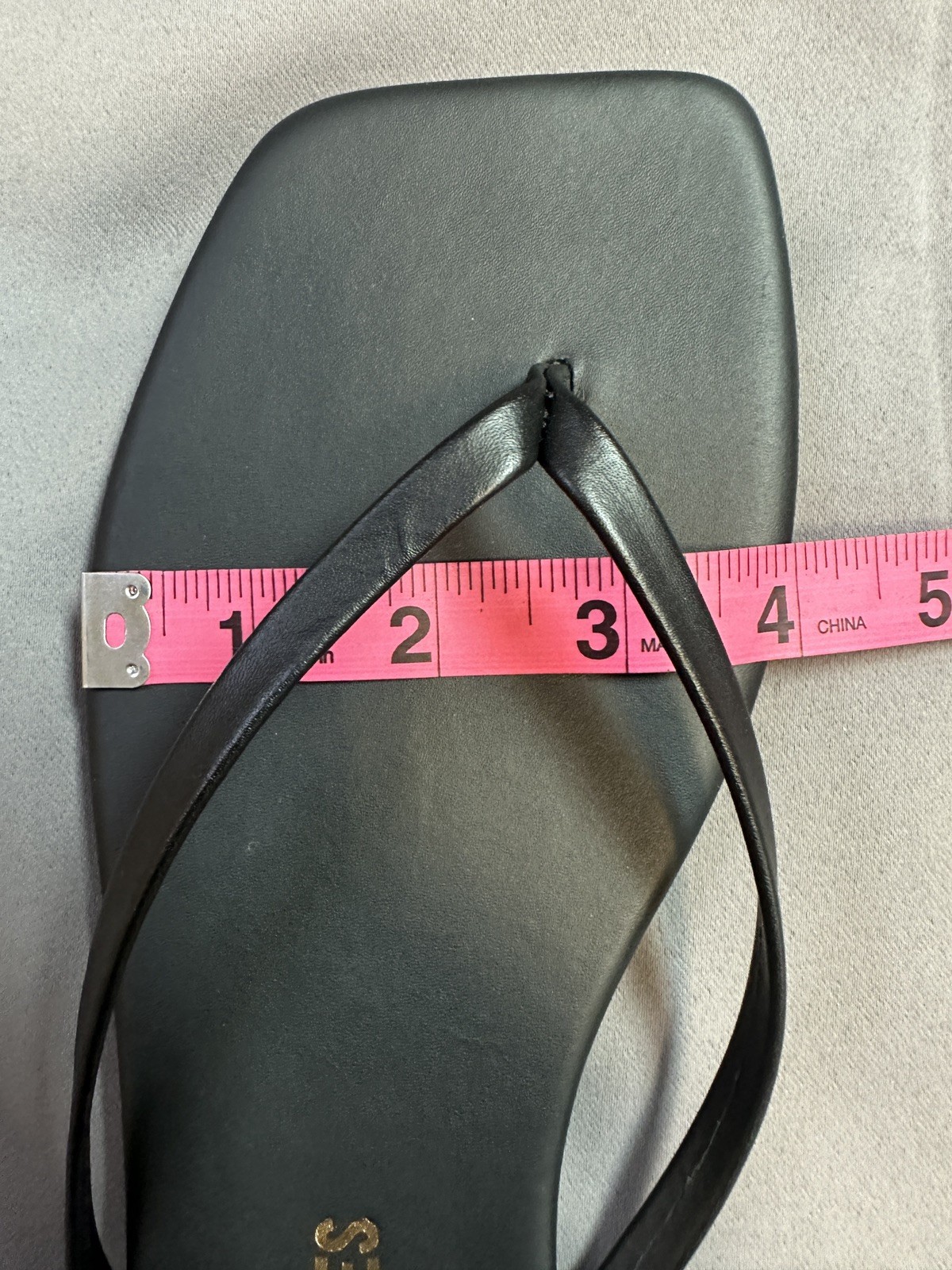 New TKEES Square Toe Lily Women’s Black Leather Thong Sandals/Flip Flops – US 9