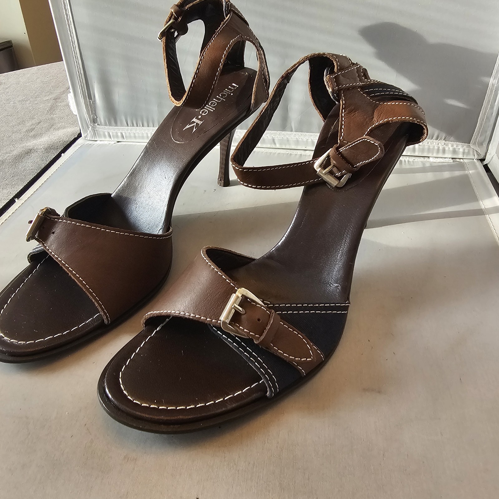 Michelle K Size 11 EU 41 Brown Navy 3.25″ High Heel Buckles Vero Cuoio Italy
