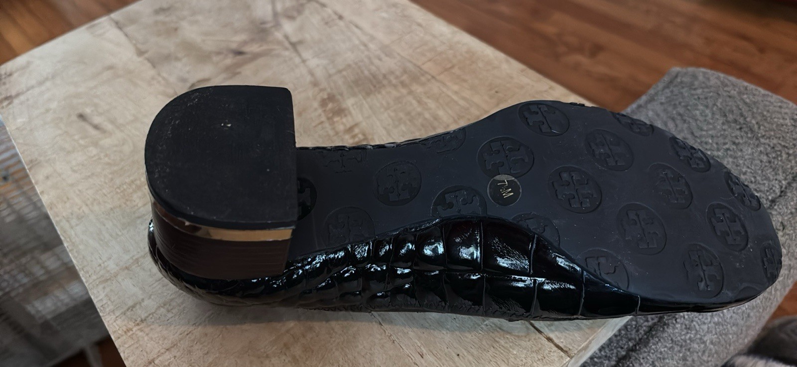 Tory Burch Black Patent Leather Croc Embossed Round Toe Slip-On Pumps 7.5