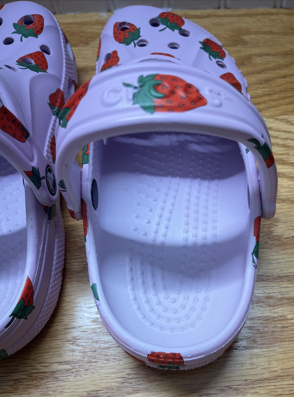 ADULT UNISEX CROCS BAYA SEASONAL CLOG. WATER-FRIENDLY SANDALS.SZ M 10/W12
