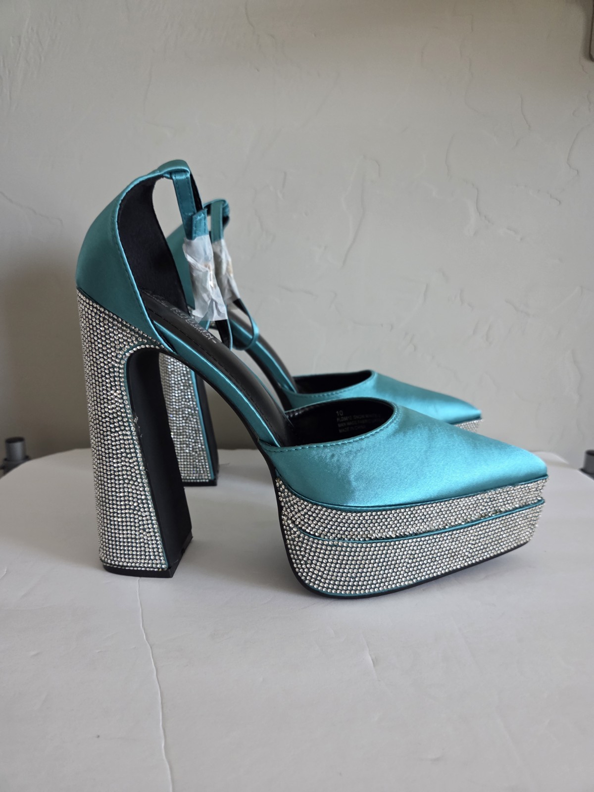 Cape Robbin Turquoise Platform Slingback Heels Rhinestone Block Heel Size 10