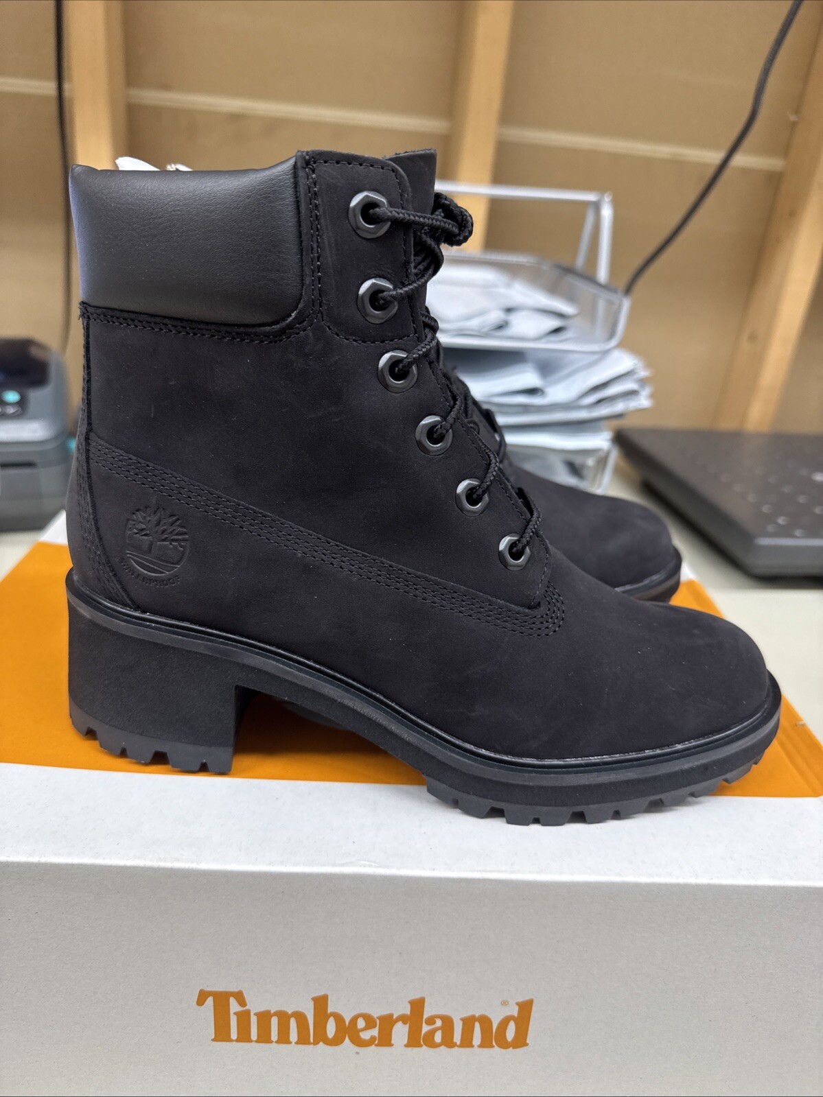 PICK SIZE – Timberland Women’s Kinsley BLACK Nubuck 6 Inch Waterproof Boot