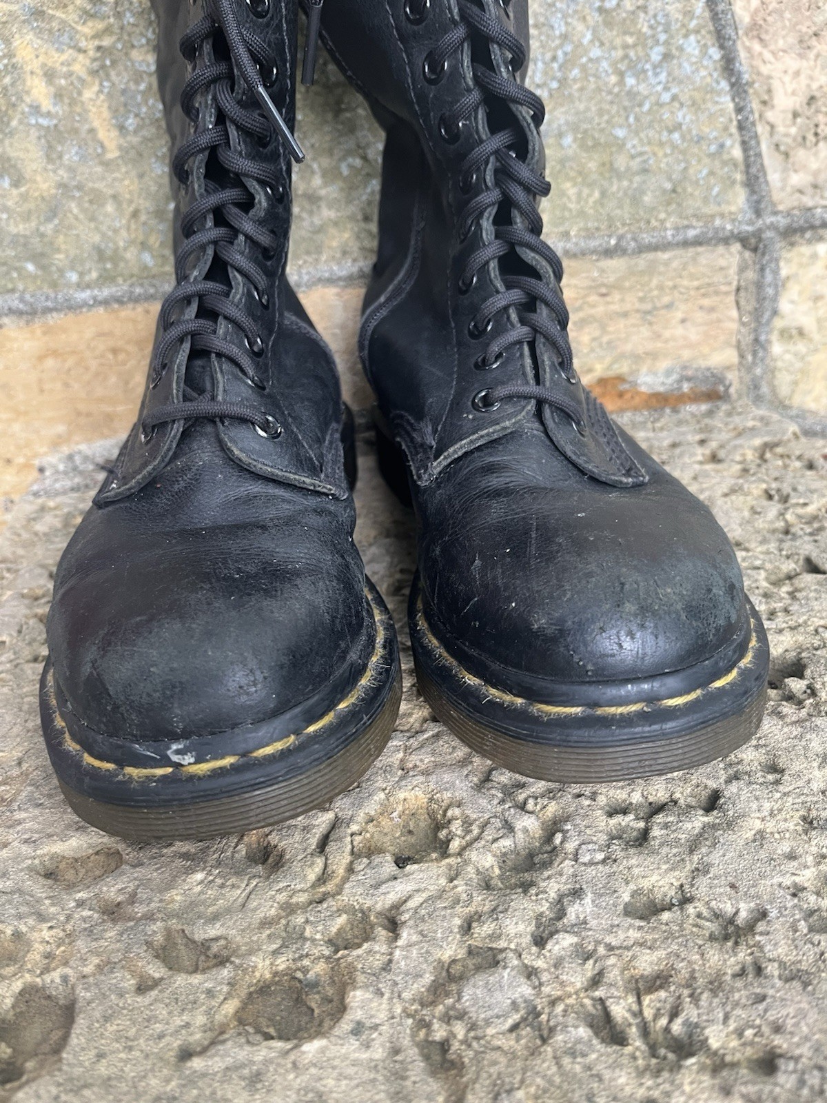 Dr. Martens Combat Boot Womens Size 7 Black 1B99 14-Eye Lace Up Leather