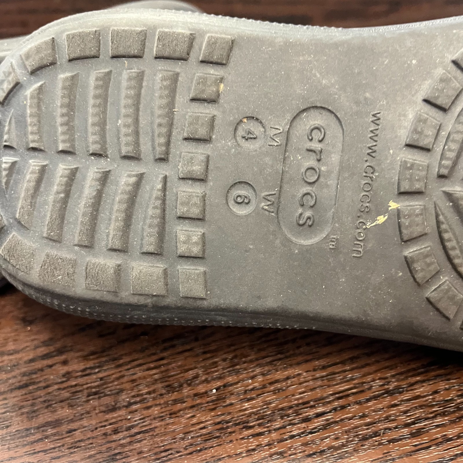 Crocs Classic Crush Sandal Unisex Size W6 M4 Black Platform Slide EVA 207670