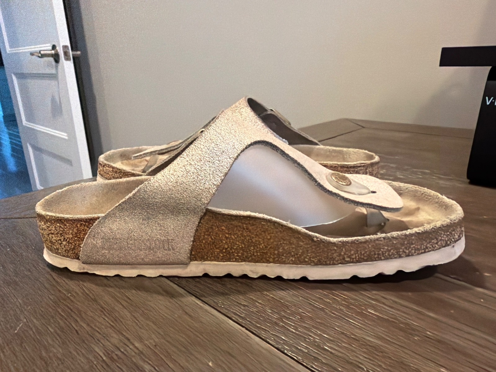 BIRKENSTOCK Gizeh Metallic Beige Tan Thong Sandals Women`s EU 36 US 5 – 5.5