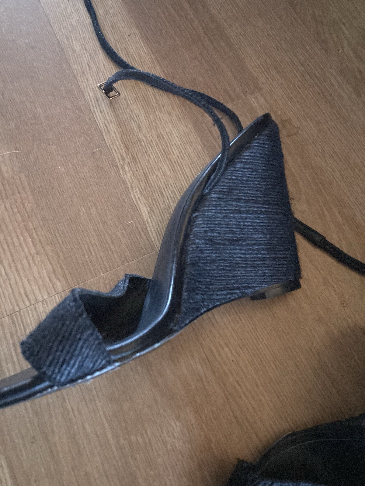 Classy Style Women’s black wedge Shoes size 9