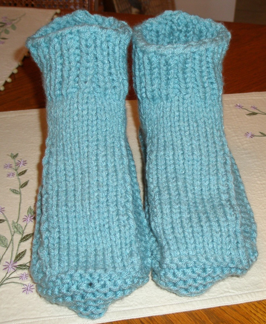 HAND KNITTED WOMAN/MEN DORM BOOTS «CUTE» SIZE EXTRA LARGE 10 – 11 ~ NEW