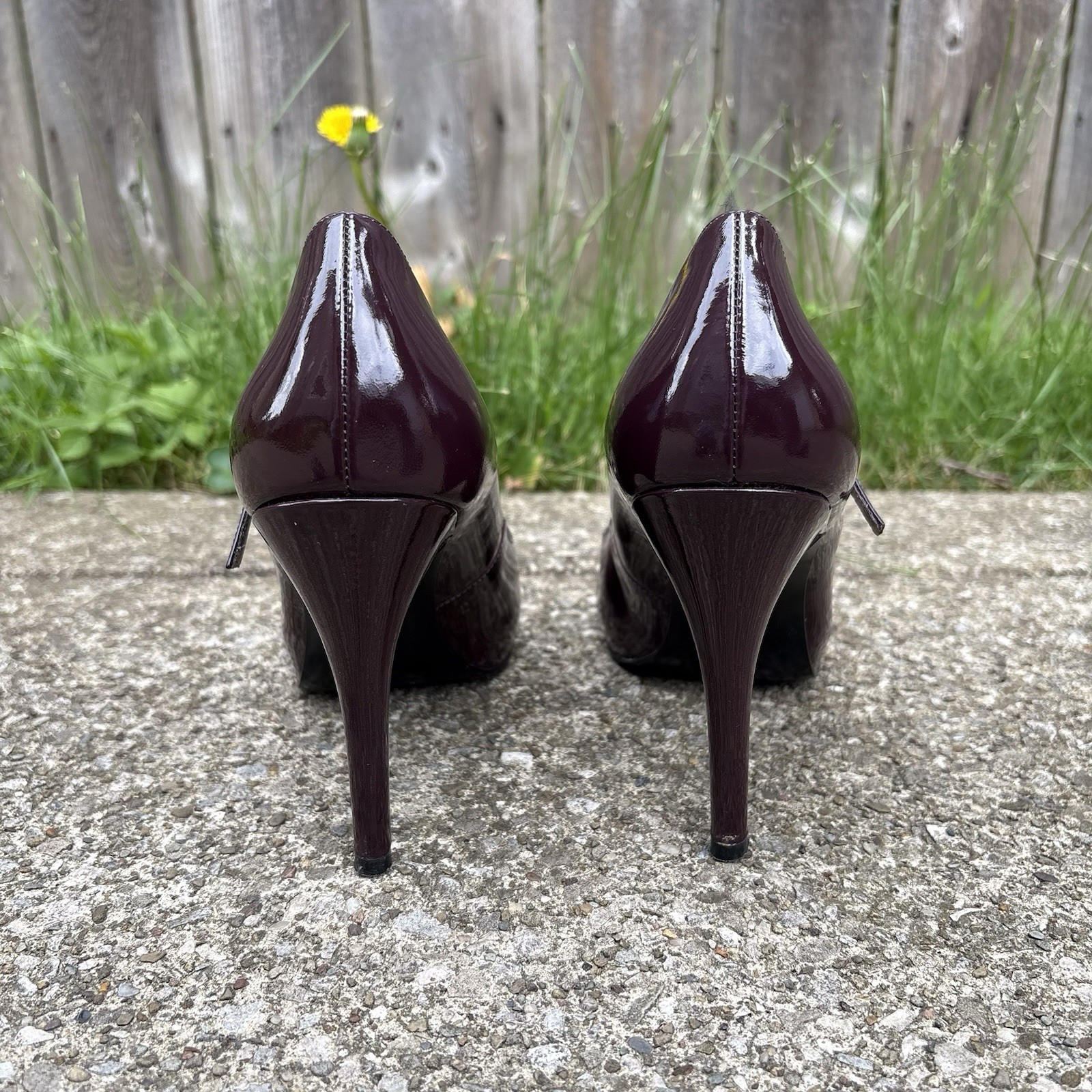 Y2K Vintage Style GUESS Plum Purple Peep Toe Heels Size Women’s 8