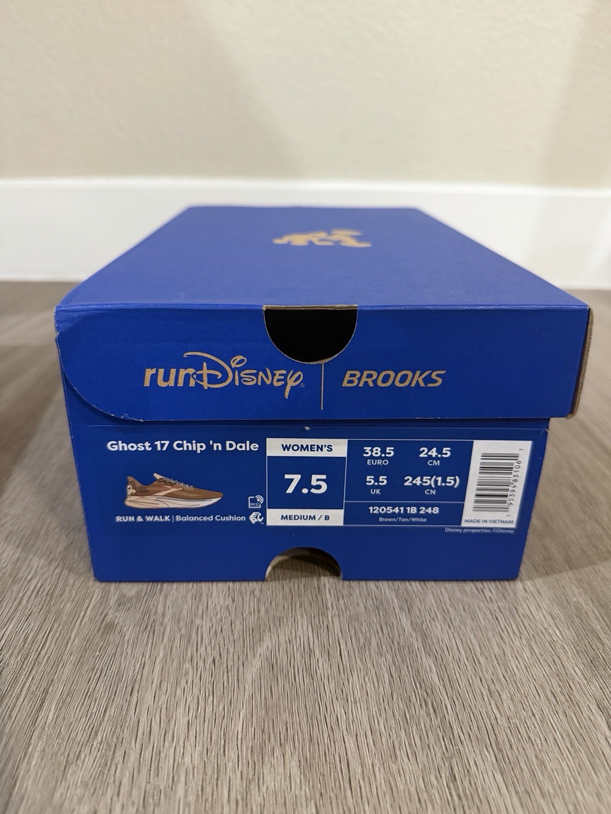 Size 7.5W – Chip N Dale Ghost 17 Brooks Run Disney Women’s LIMITED EDITION New