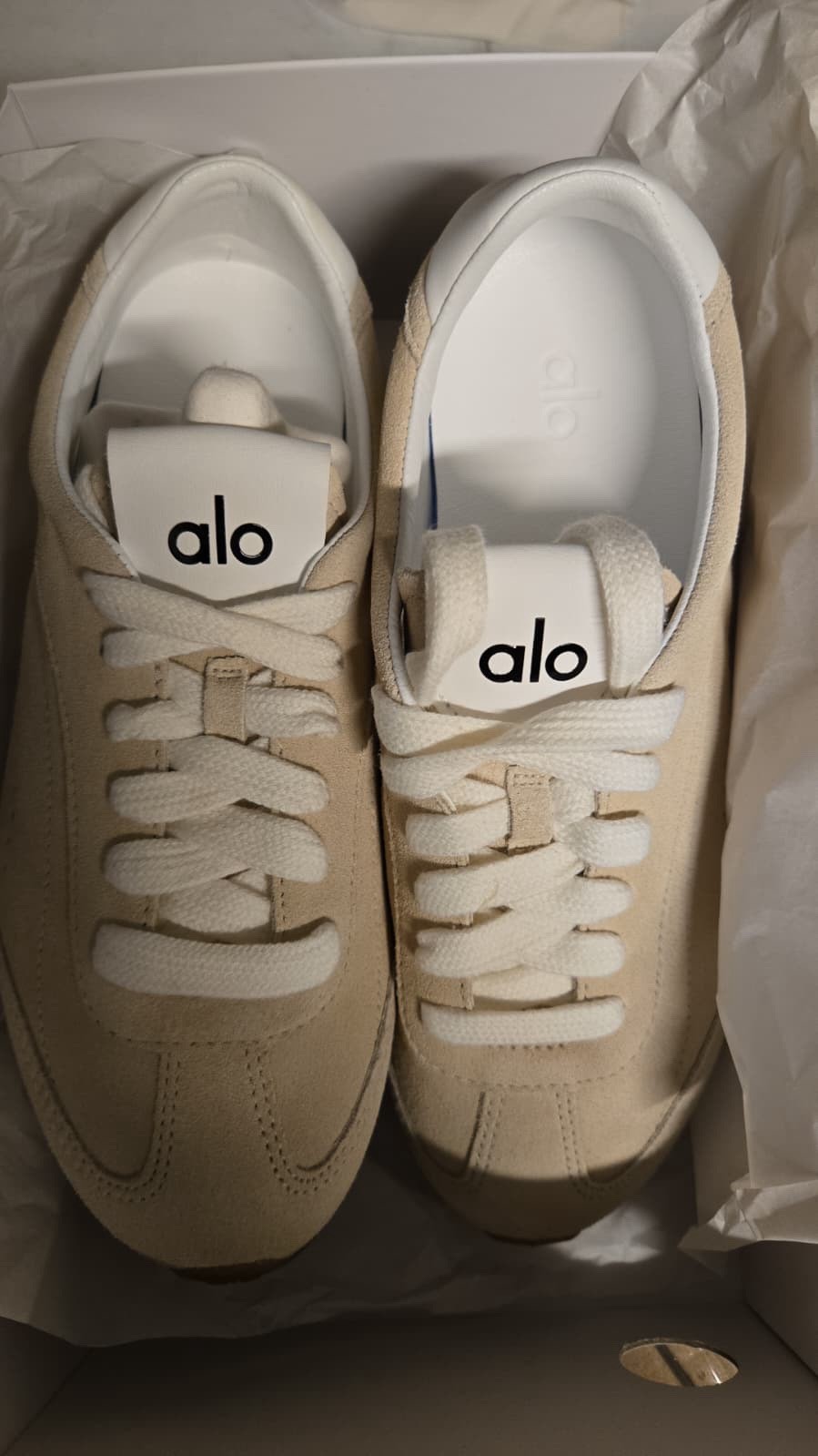 ALO Sunset Sneaker – NEW With Box – W 6.5 – Sandstone/White