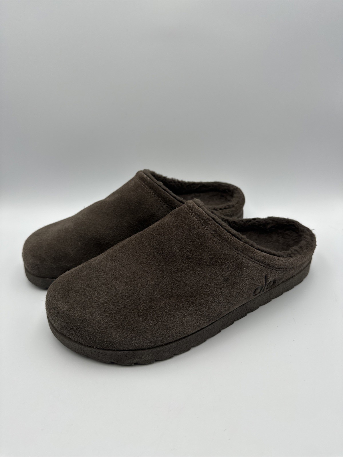 Alo Yoga Recovery Fur Slip-On Slippers Espresso Unisex Mens 8 / Woman’s 10