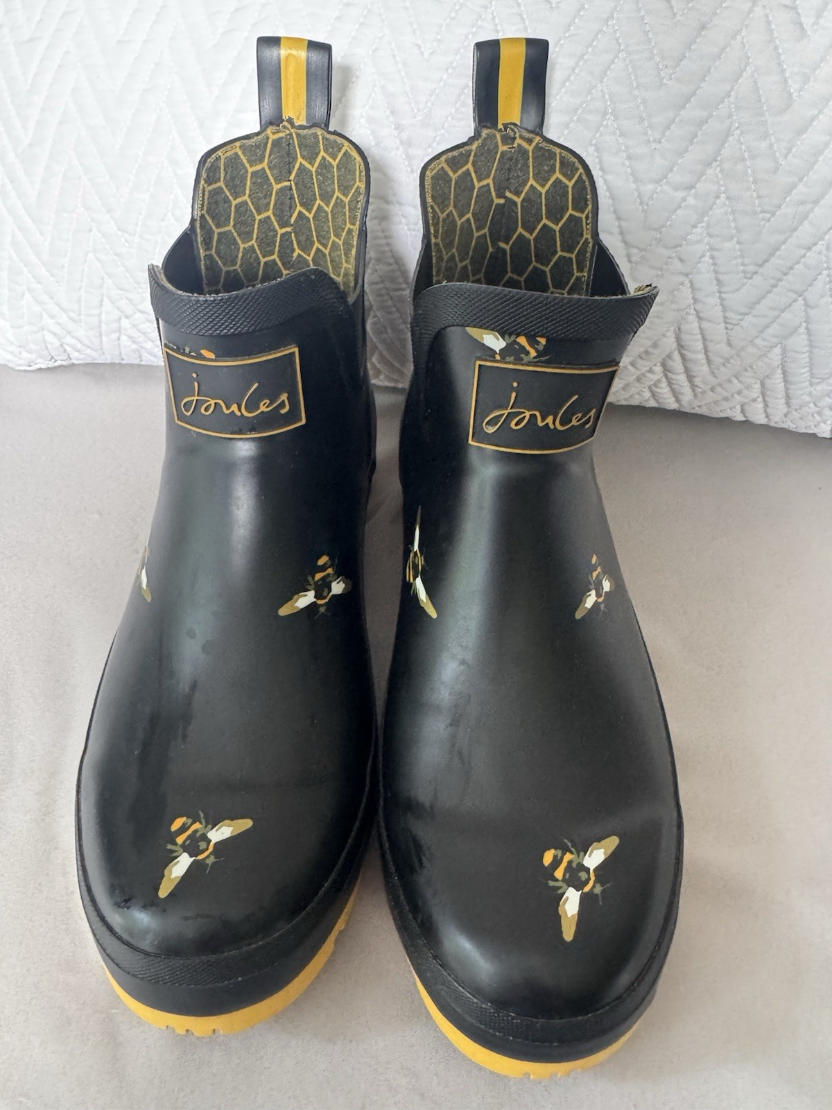 Joules Women’s Wellibob Black Metallic Bees Ankle-High Rubber Rain Boot – 10 M
