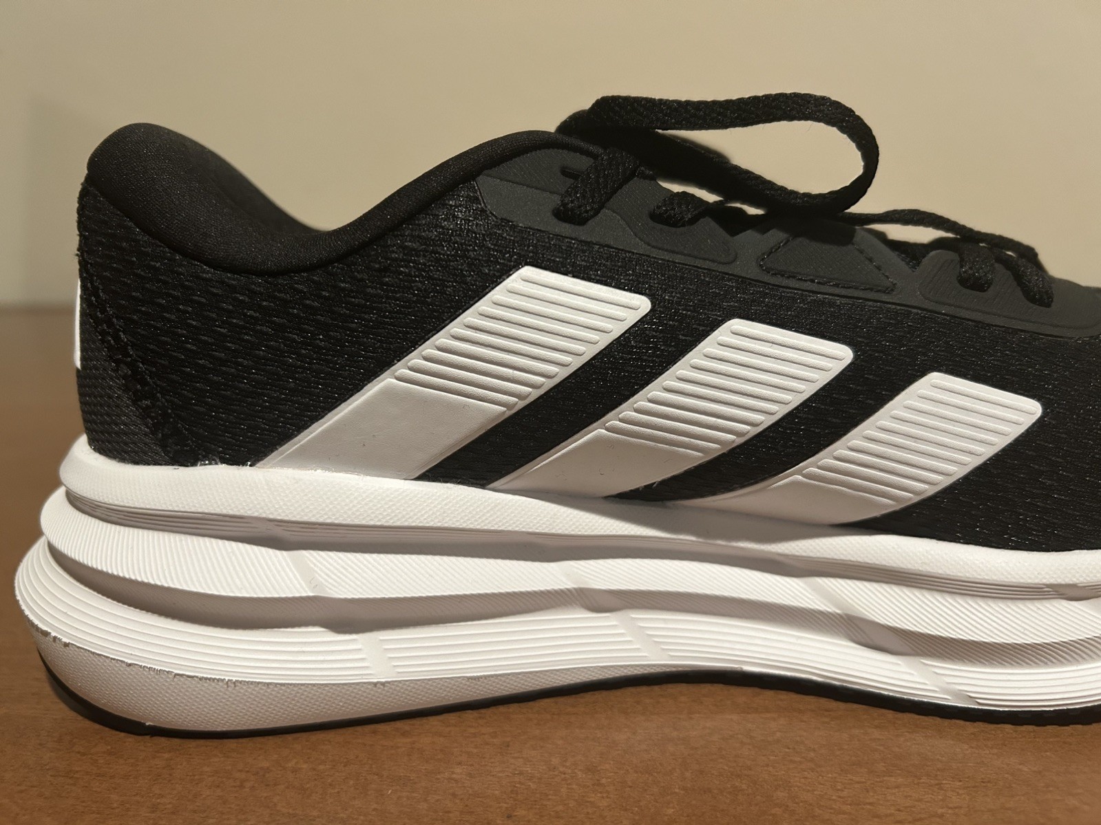 Adidas Galaxy 7 Running Shoes Women’s Size 8.5 Black White Sneakers NWT Box