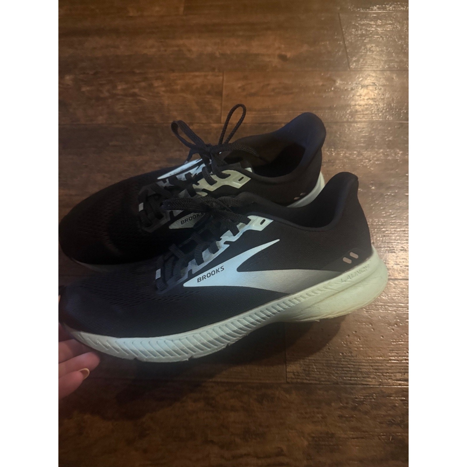 Brooks Launch GTS 8 Athletic Running Shoe Sneakers Black Ice Blue Women’s 10.5