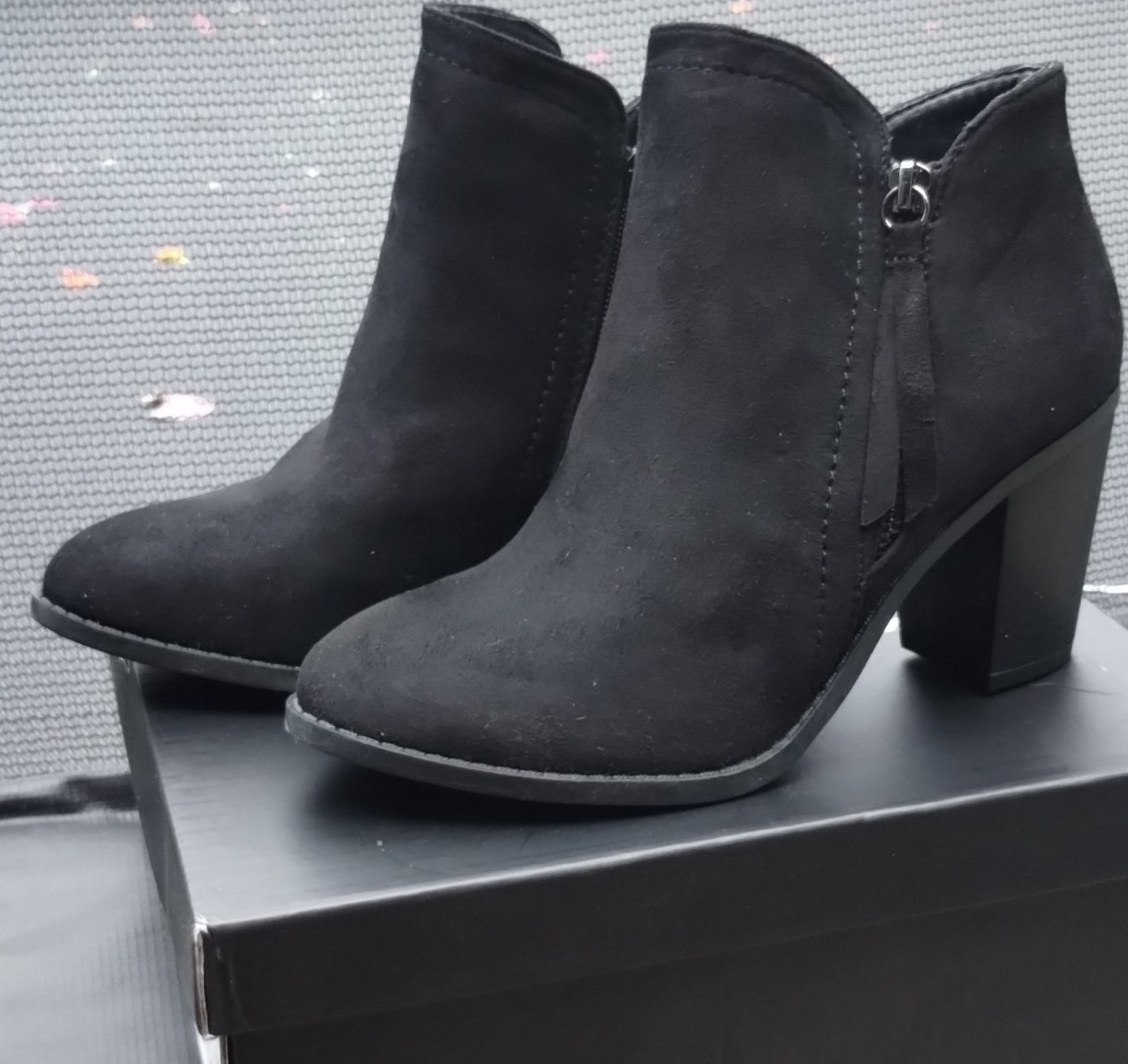 Fashion Nova DAVE-1 Black Faux Suede Ankle Bootie Zip Block Heel Size 8