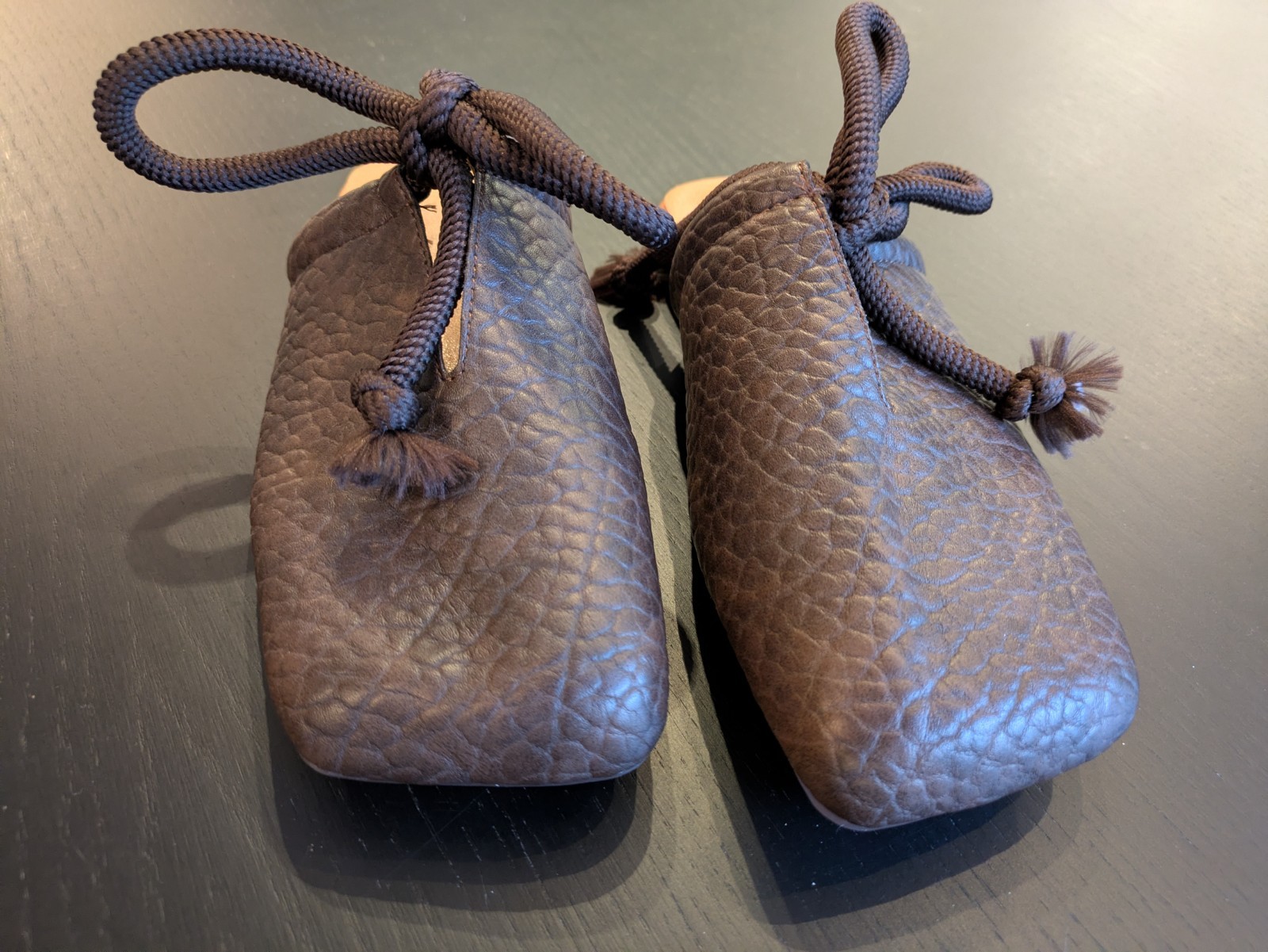 NWOT Slip-on Shoes W/ Square-Toe Design, Textured Leather, Bows Sz 36 Eu