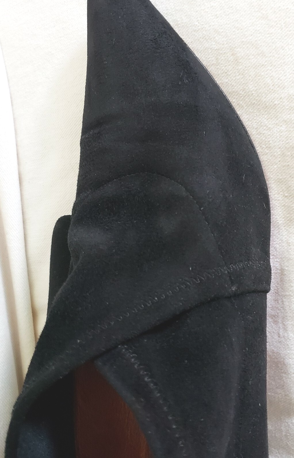 DONALD PLINER Black Leather Synthetic Blend Pull-on Booties Size 10