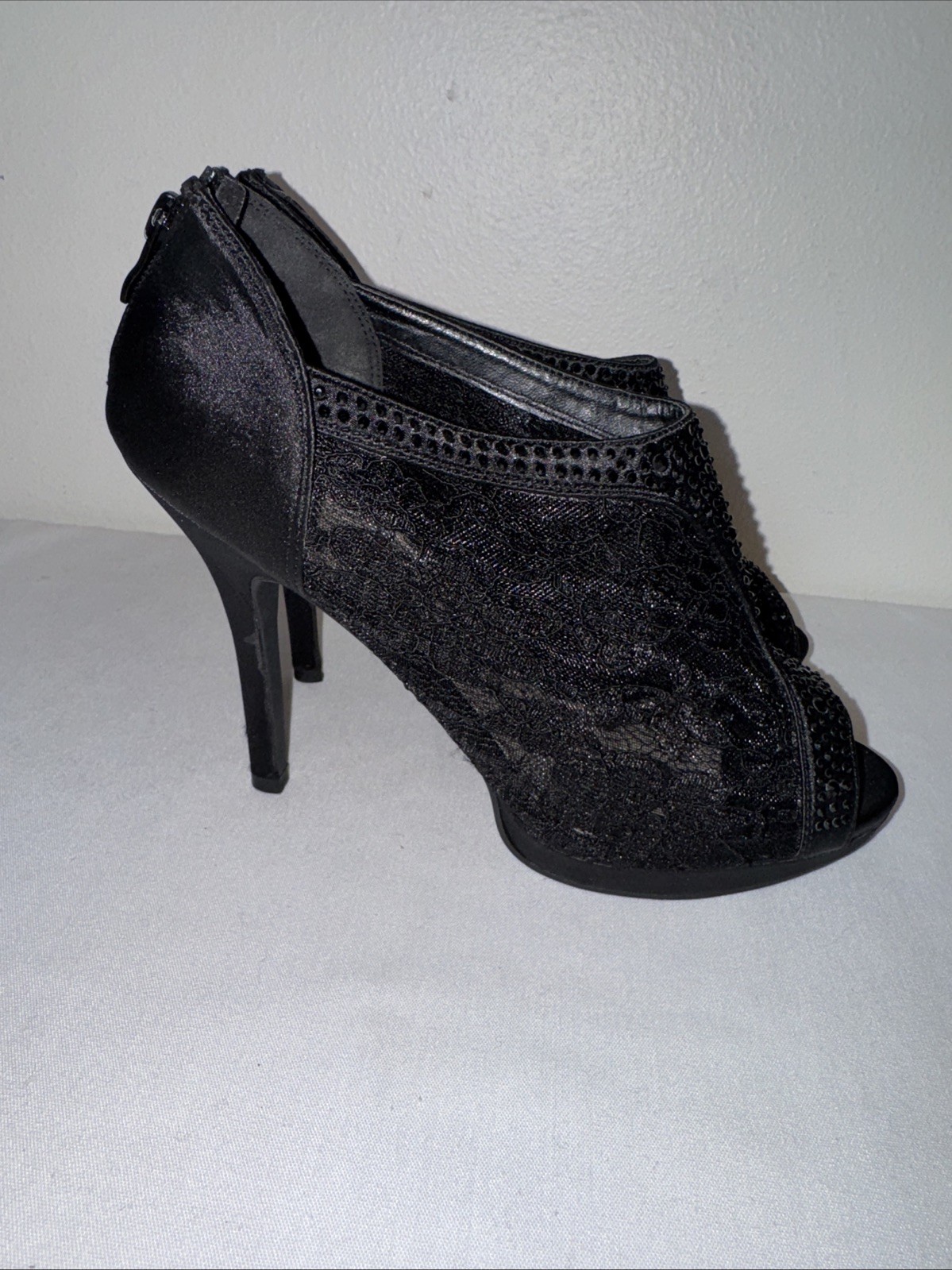 DAVID’S BRIDAL Lace High Heel Shootie with Crystals Sz 10 Black stiletto AYAEL 9