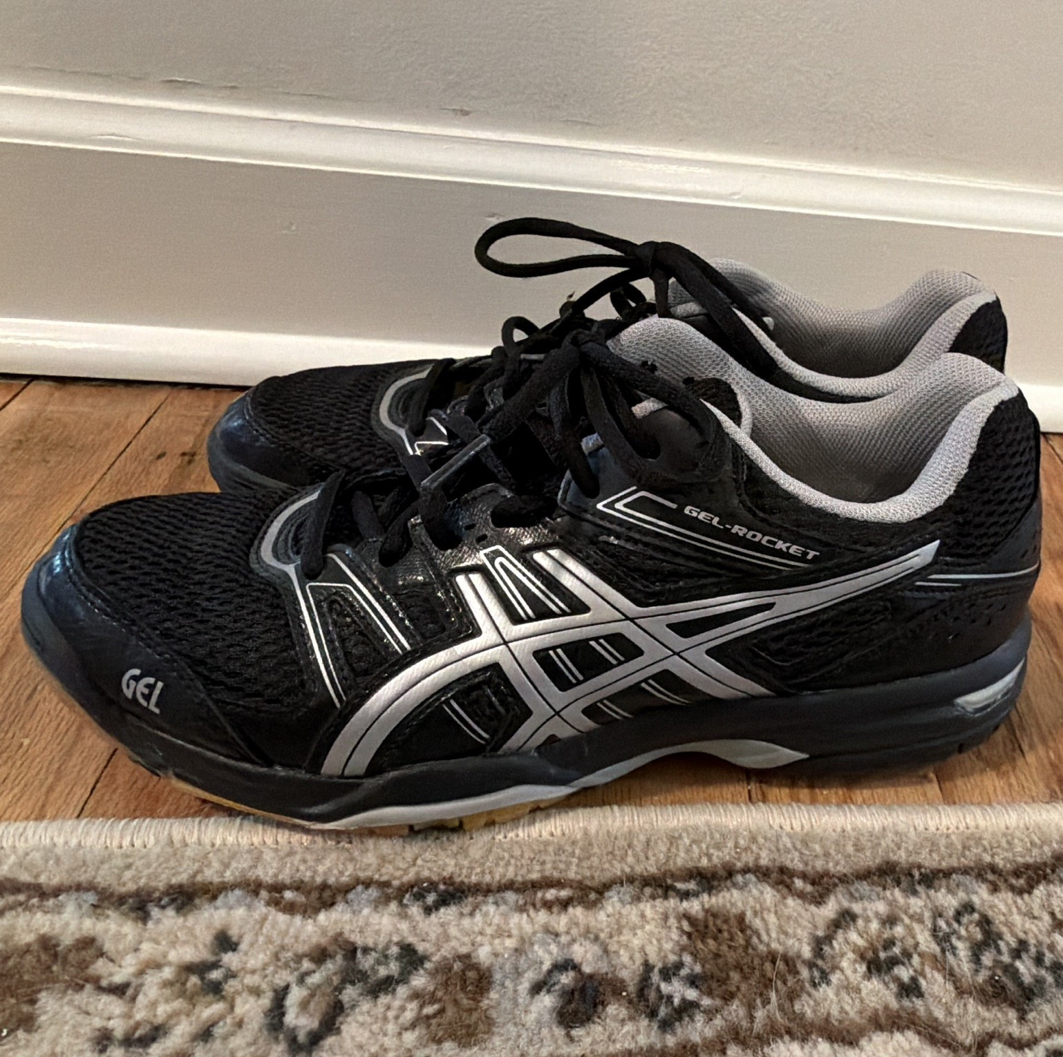 ASICS Gel-Rocket Women’s Lace-Up Low Top Volleyball Sneakers Black Silver Gray