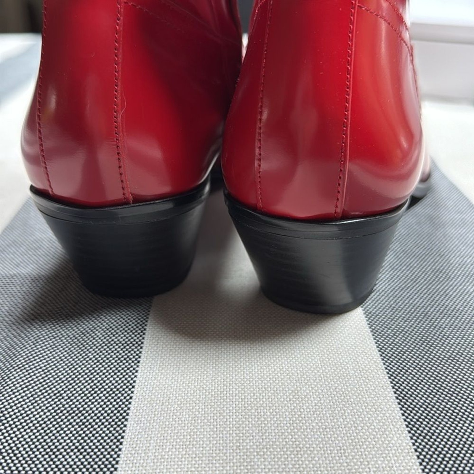 Calvin Klein Red Patent Ankle Boots Western Cowgirl Core Y2K Block Heel Edgy 7.5