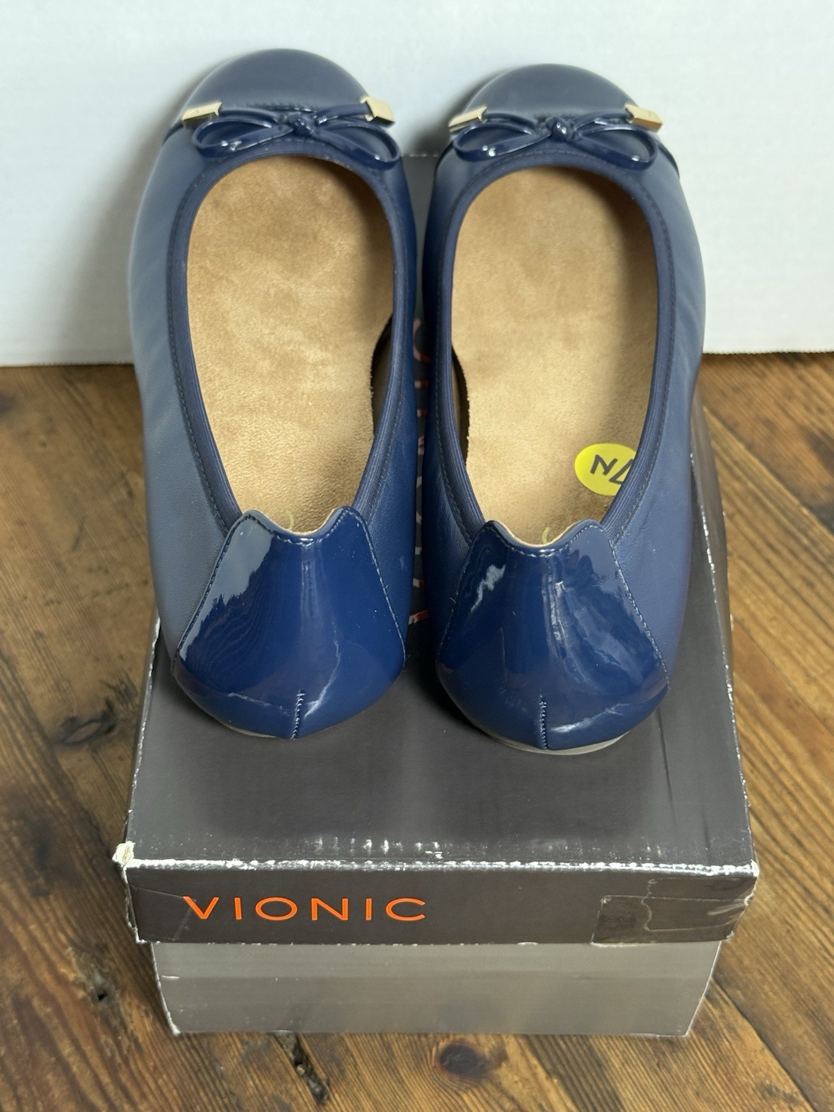 Vionic Minna Ballet Flat Size 7N (W)Blue Leather Slip On Shoe Cap Toe Bow NIB (H