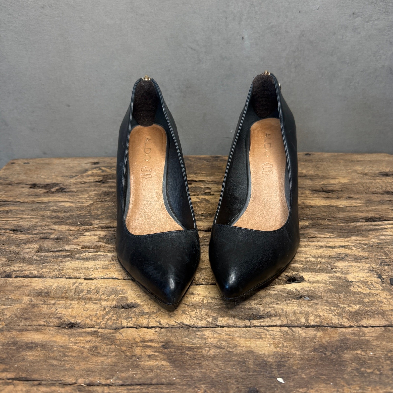 Aldo Black Leather Back Zip Gold Zipper Stiletto Pump Women’s 8.5 EUR 39