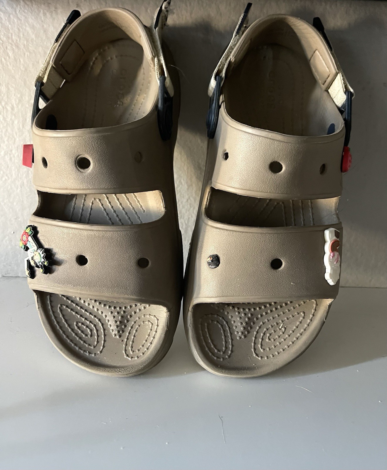 Crocs Unisex-Adult Classic All Terrain Sandals W8 M6 Tan Outdoors Casual