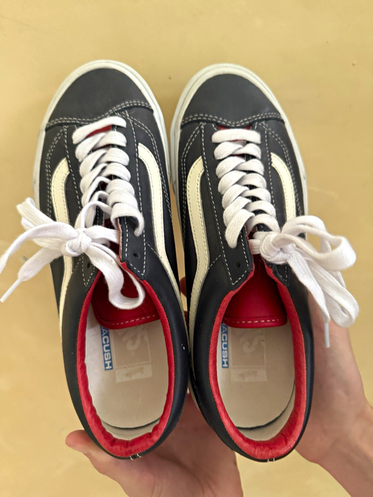 VANS Old Skool Men’s Low Top Lace-Up Sneakers Dark Blue/White/Red Colorblock