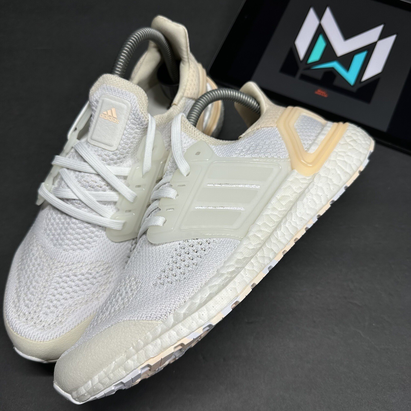 Adidas UltraBoost 19.5 DNA Running Women’s Size 8.5 White Beige GZ6469 NBY