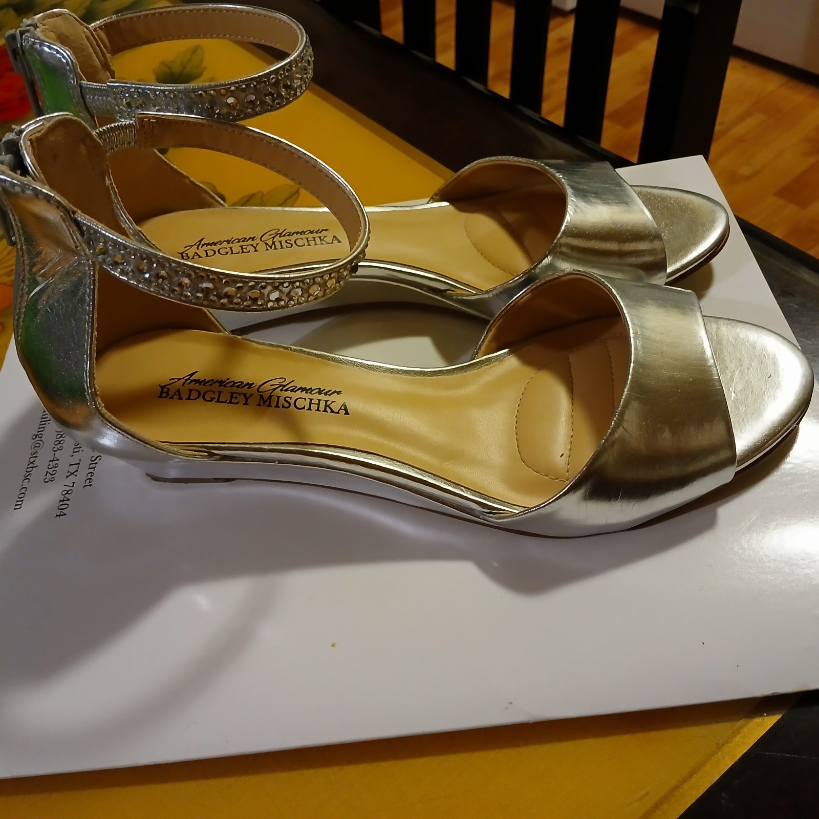 Badgley Mischka 6 1/2 Metallic Rhinestone Ankle Strap Sandles Back Zipper