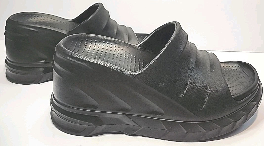 Womens 7 Black Wedge Platform Slide Flip Flops Beach Sandal Slip On Goth Fairy